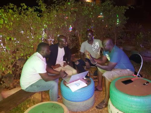 Aus einer illegalen Mülldeponie einen Attraktiven Ort für die Jugendlichen und die Gemeinde.